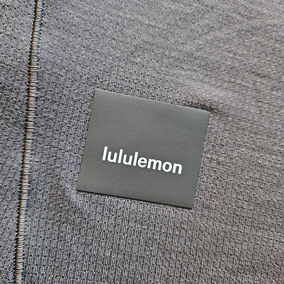 2/$25 Lululemon sz8 hiking top Grey - Picture 8 of 8